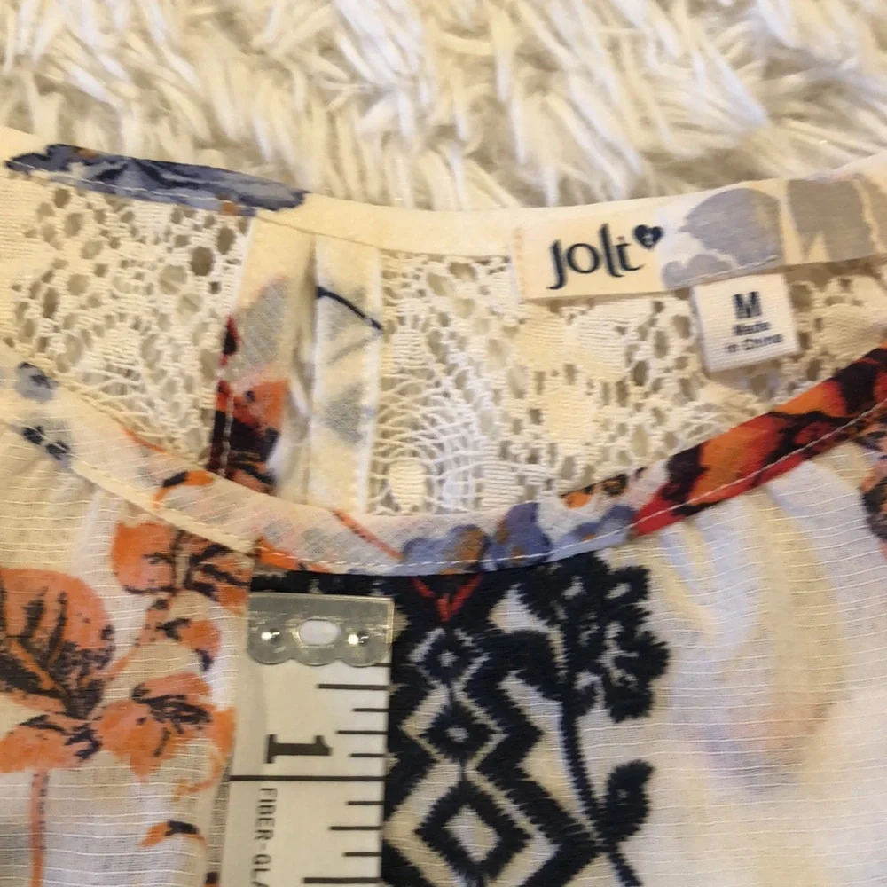 NWT Jolt beautiful top, cold shoulder - Picture 13 of 14
